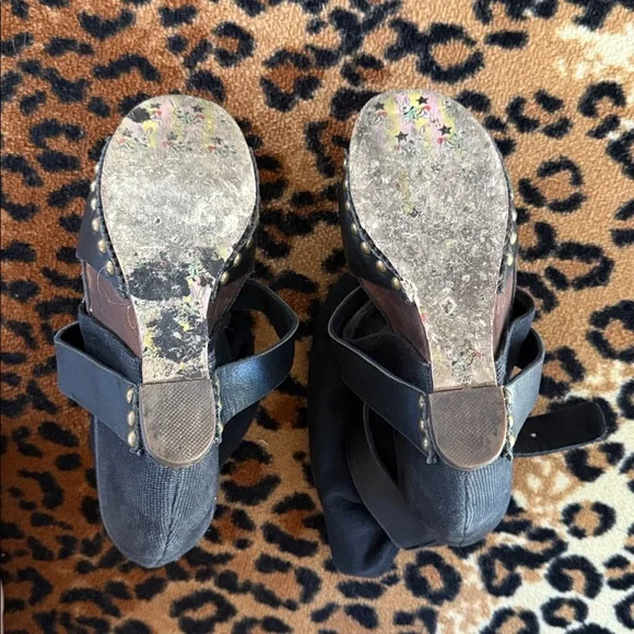 Iconic & rare Eat Me Whole bootandals in black; as worn by Kat von D - Picture 6 of 7